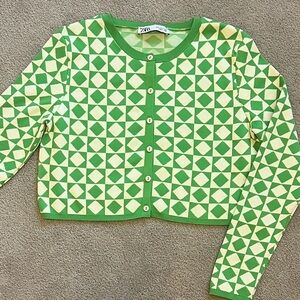 NWOT Zara Green and Cream Patterned Cardigan